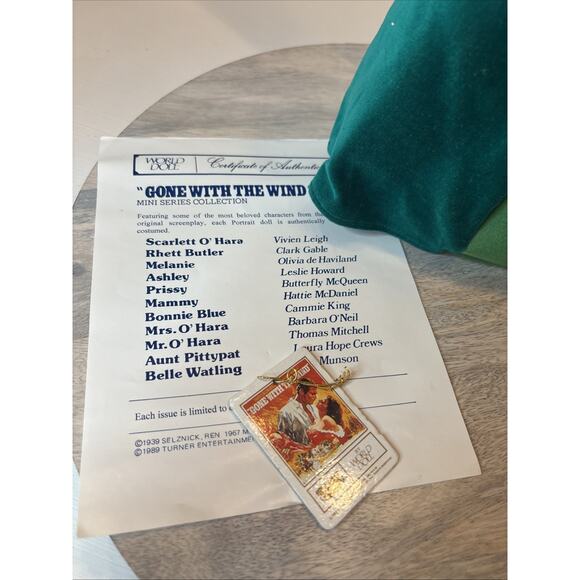 World Doll - Gone With the Wind - Scarlett 71151 - Picture 4 of 8